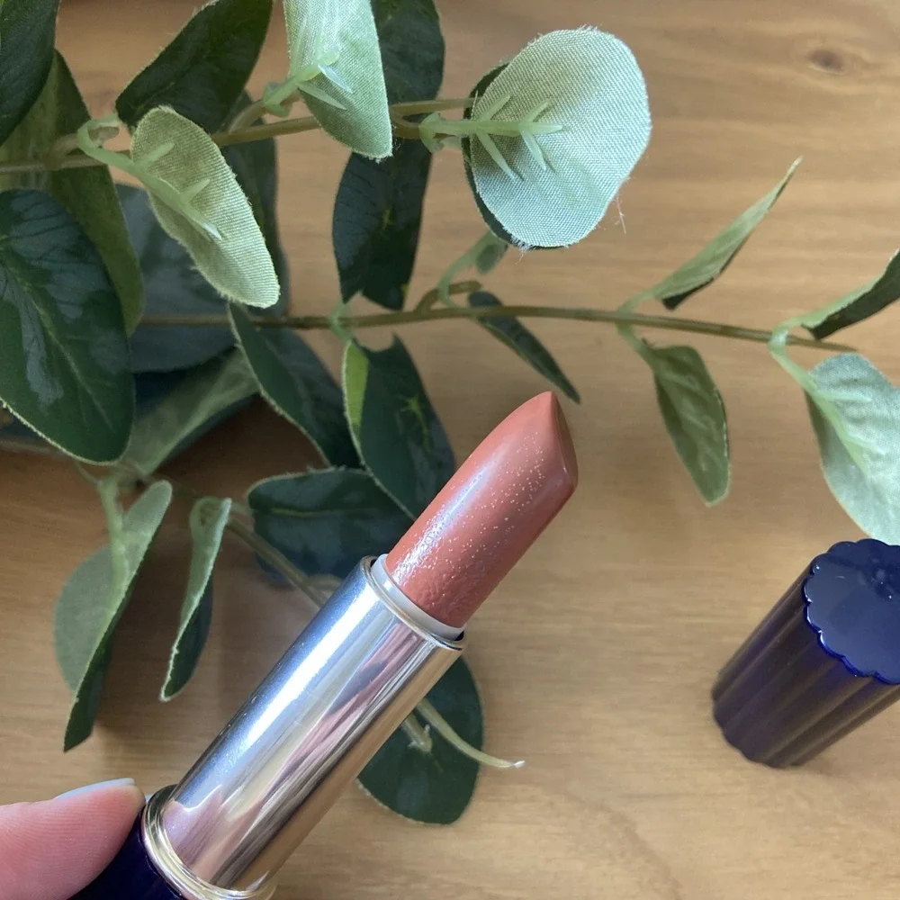 Estee Lauder  Au Currant Double Color Everlasting Lipstick New Old Stock